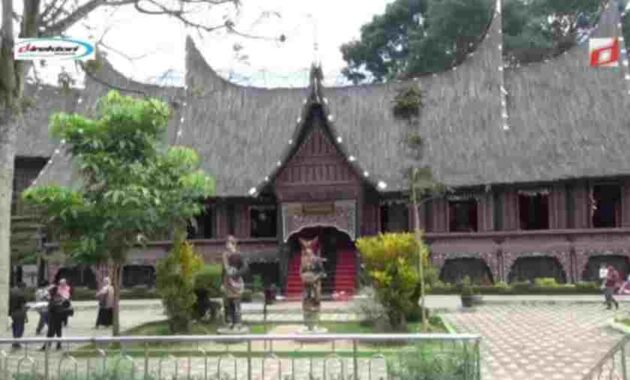 Museum Rumah Tradisi Baanjuang