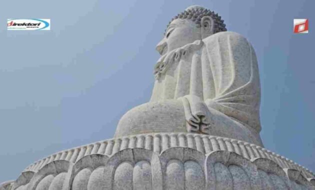 Naik Bukit Menyaksikan Big Buddha