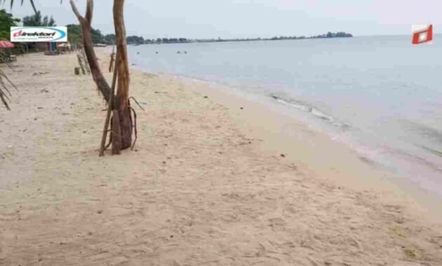 Pantai Bersih dan Berkesan Asri