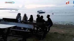 Aktivitas Rekreasi di Pantai Oesapa