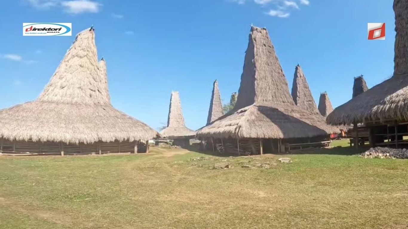 Kampung Adat Ratenggaro: Mutiara Tersembunyi di Pesisir Pulau Sumba