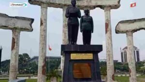 Upacara dan Peringatan di Tugu Pahlawan