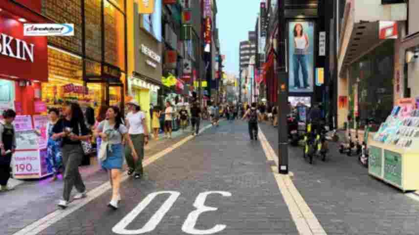 Myeongdong Shopping Street: Destinasi Wisata Belanja Paling Populer di Seoul