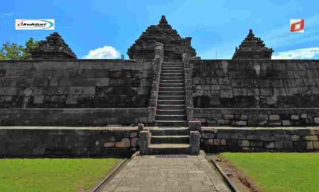 Keindahan Alam Sekitar Candi